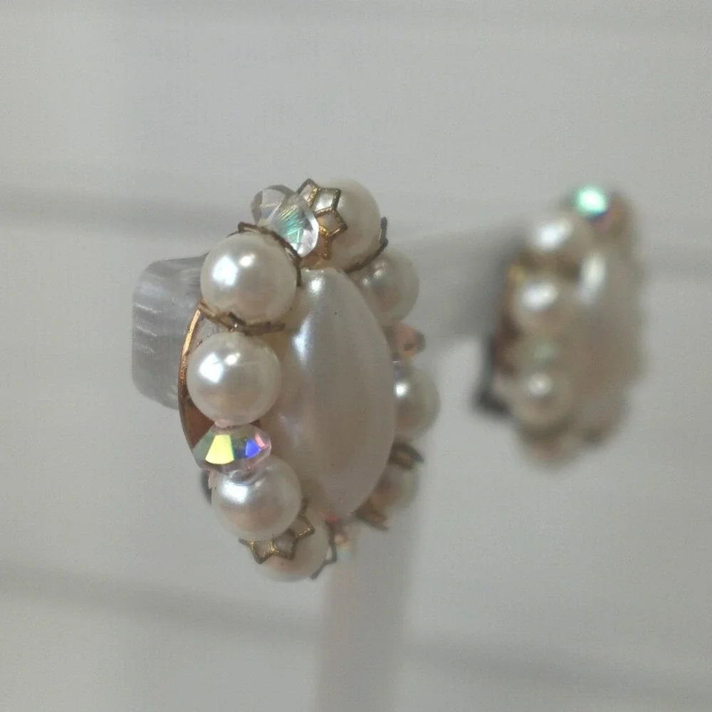 Vintage Faux Pearl Clip-on Earrings MCM‎ Chunky Glam Rhinestone Gold Tone